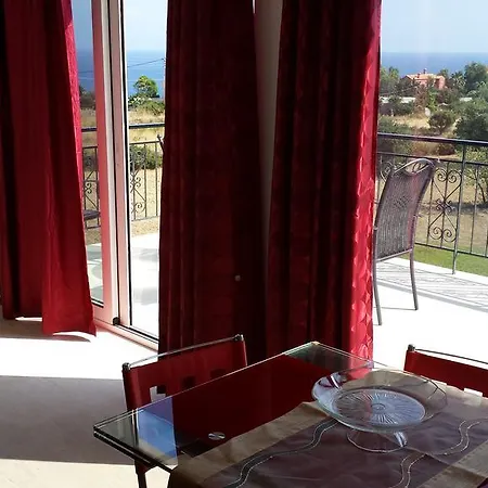 Eva Apartment Svoronata