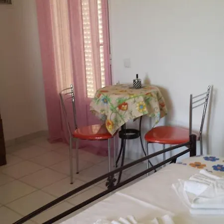 Eva Apartament Svoronata